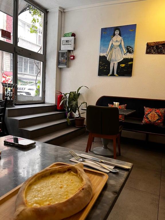 Tiflisi Restoran | Gürcistan Geleneksel Mutfağı fotoğraf 2