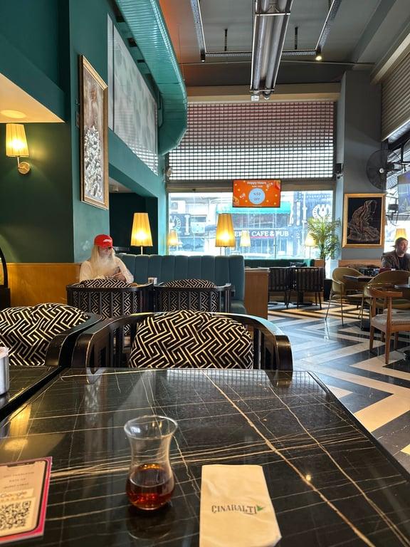 Çınaraltı Lounge