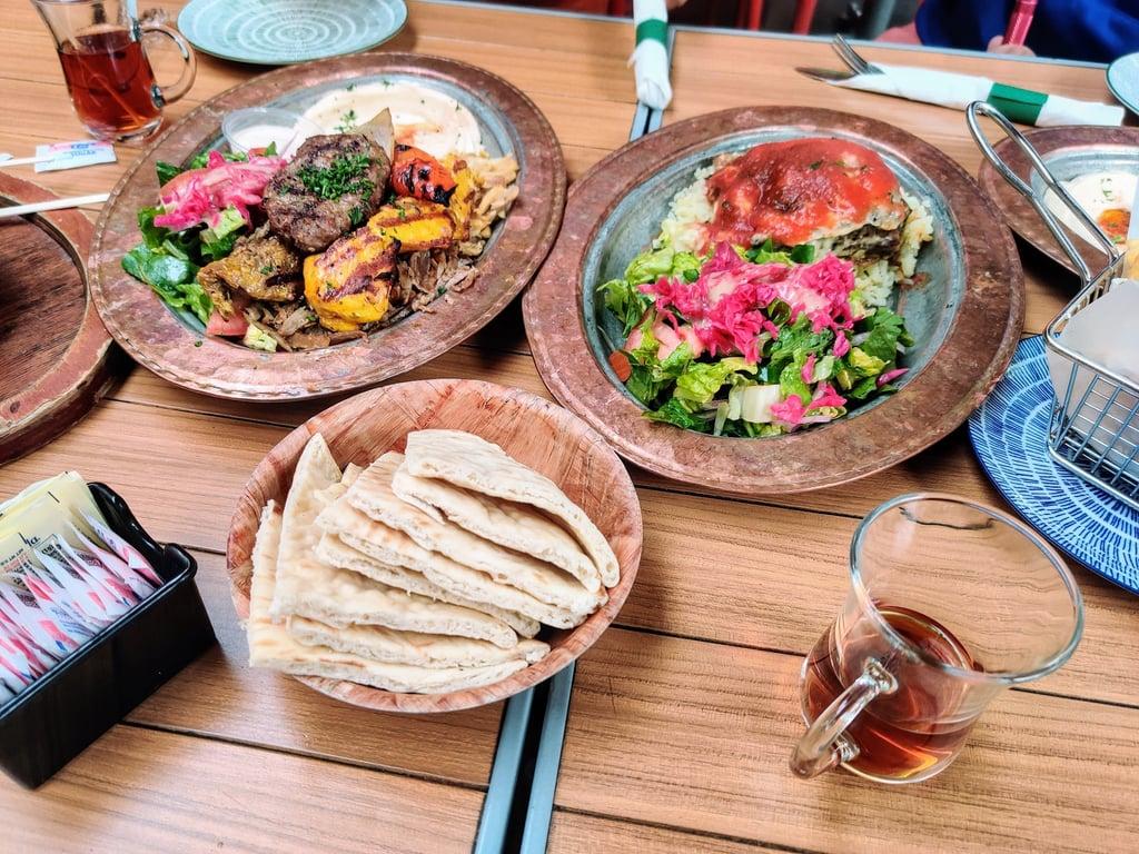 Pasha Mediterranean & Hookah Lounge fotoğraf 3