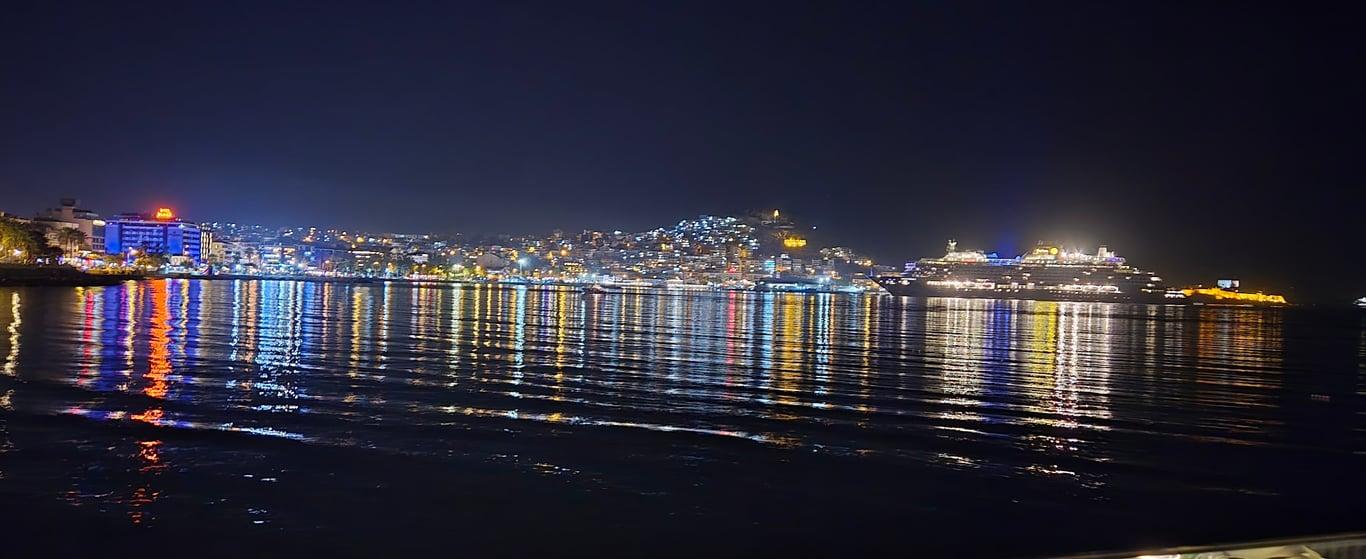 Kahve Dünyası - Kuşadası Marina fotoğraf 12