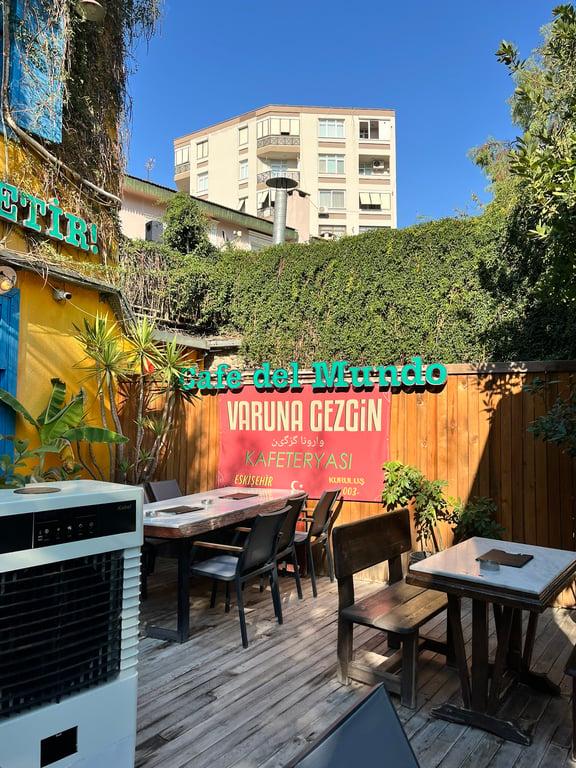 Varuna Gezgin Cafe - İzmir - Bornova Köşk fotoğraf 7
