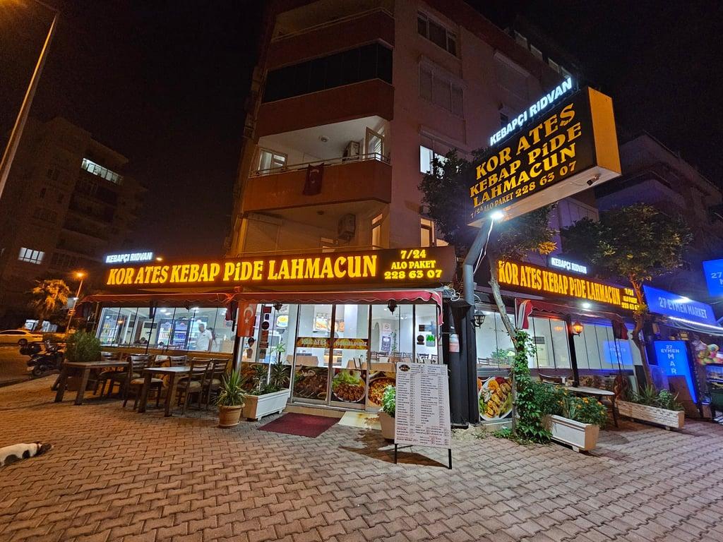 Kebapçı Rıdvan Kor Ateş Restaurant - Pide Kebap Lahmacun - Konyaaltı