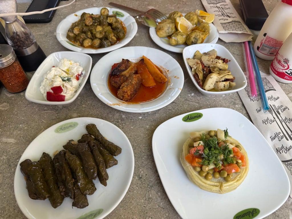 Cunda Adamis Zeytinyağlı Ev Yemekleri fotoğraf 8