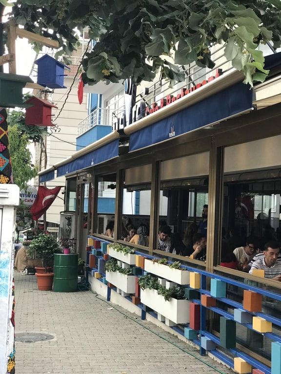 Nevre Cafe & Restaurant