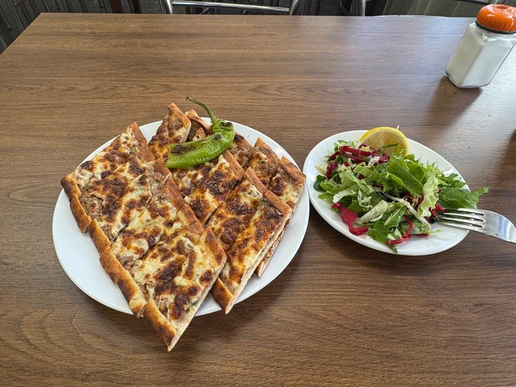 Meşhur Kuyum Pide Salonu fotoğraf 5