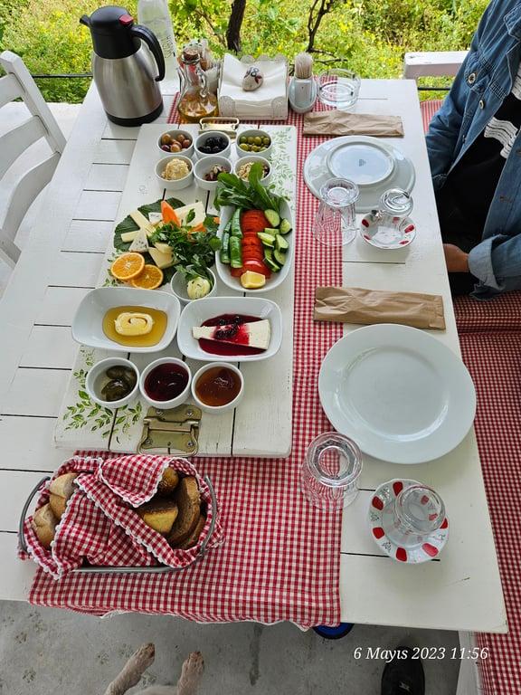 Zeytinaltı kahvaltı Alaçatı fotoğraf 20