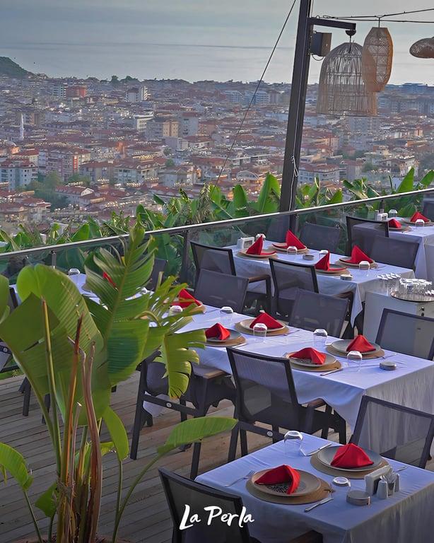 La Perla Restaurant fotoğraf 4