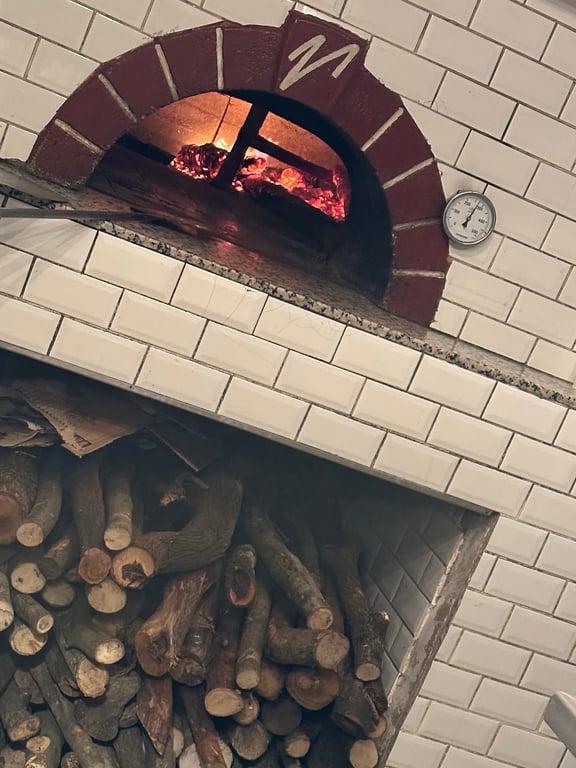 Pizzeria Pidos fotoğraf 12