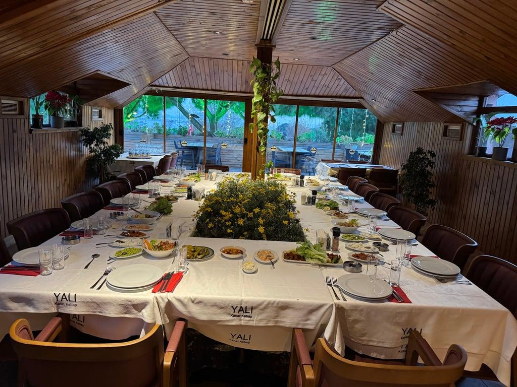 YALI KANAT KEBAP STEAK RESTORAN fotoğraf 2