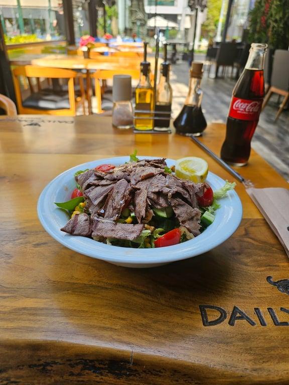 Daily Dana Steak&Burger, Fenerbahçe