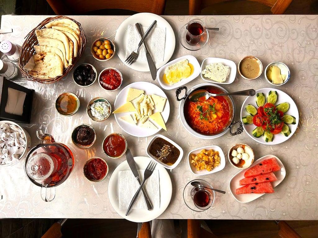 VAN AHTAMARA BEYOĞLU KAHVALTI (TURKİSH BREAKFAST) fotoğraf 15