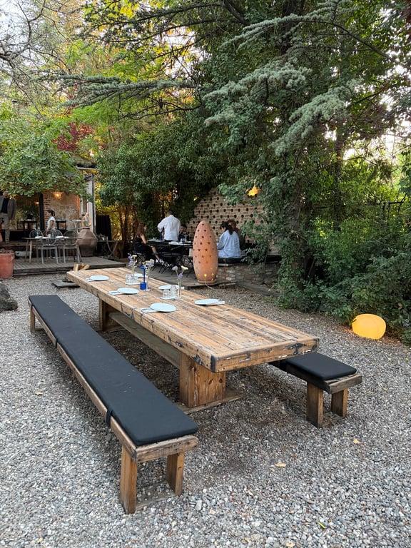 Alma Table