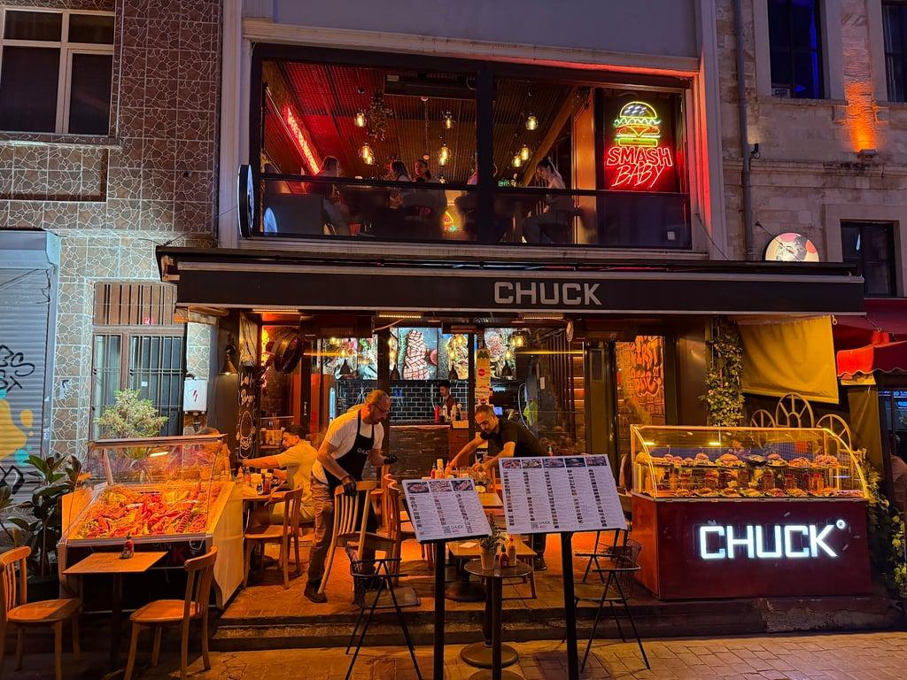 Chuck Burger fotoğraf 10