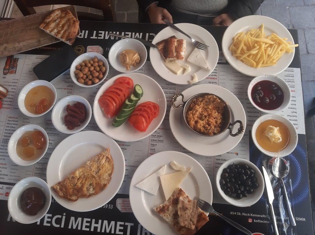 Köfteci Mehmet Irmak (Konak) fotoğraf 9