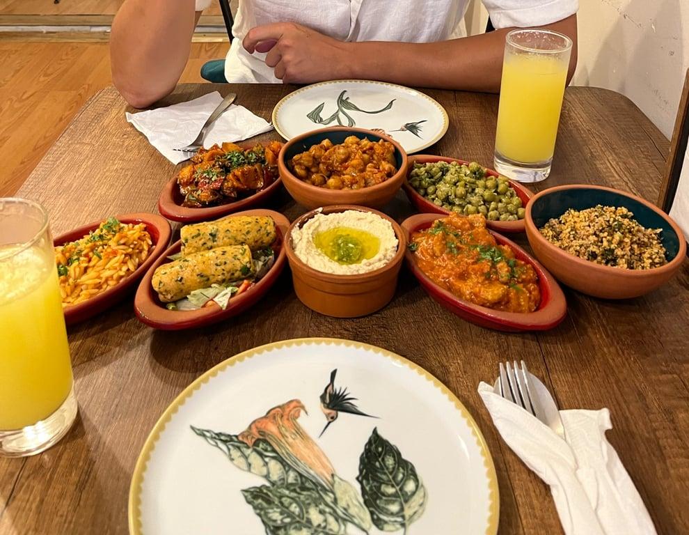 Falfool Vegan House ( Falafel & Hummus ) fotoğraf 20