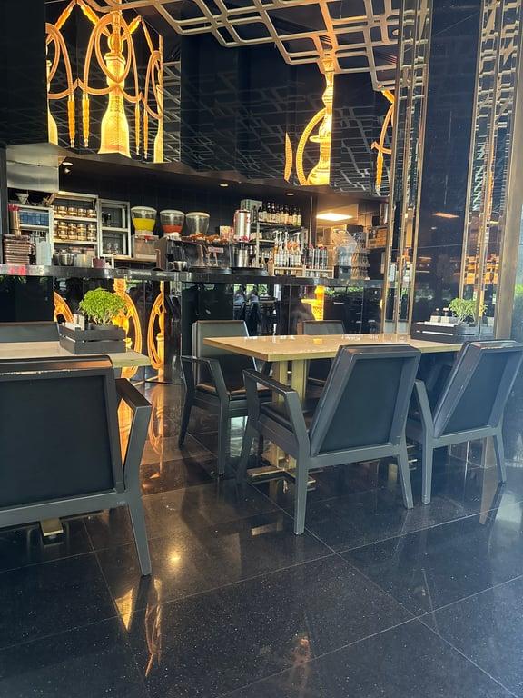 HuQQa Emaar - Best Shisha & Breakfast in İstanbul fotoğraf 3