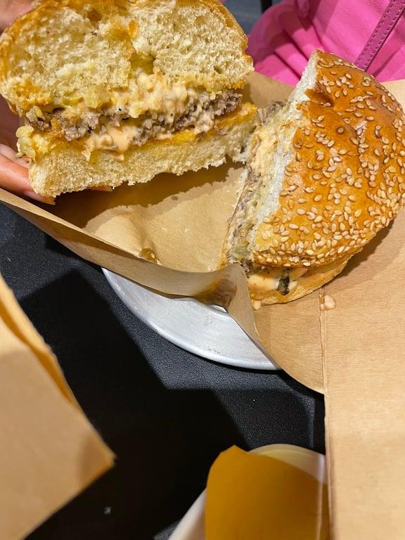 Lush Burger fotoğraf 10