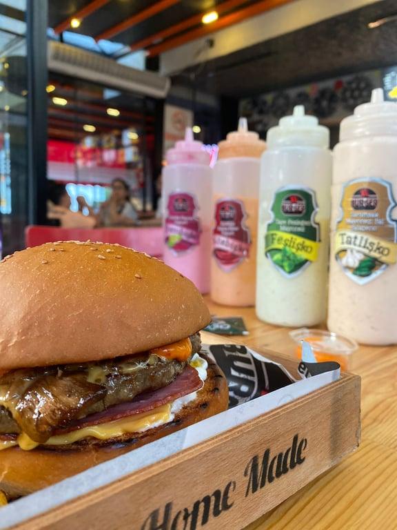 XL Burger fotoğraf 18
