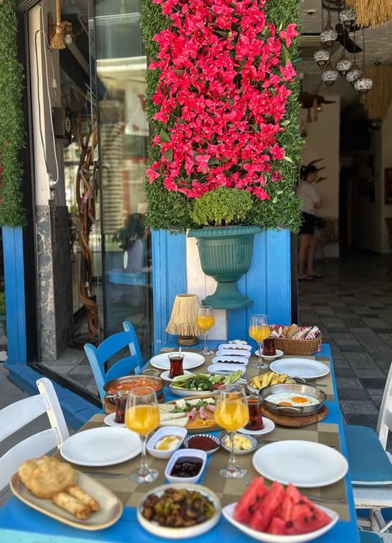 SVERA KAHVALTI EVİ RESTAURANT fotoğraf 4