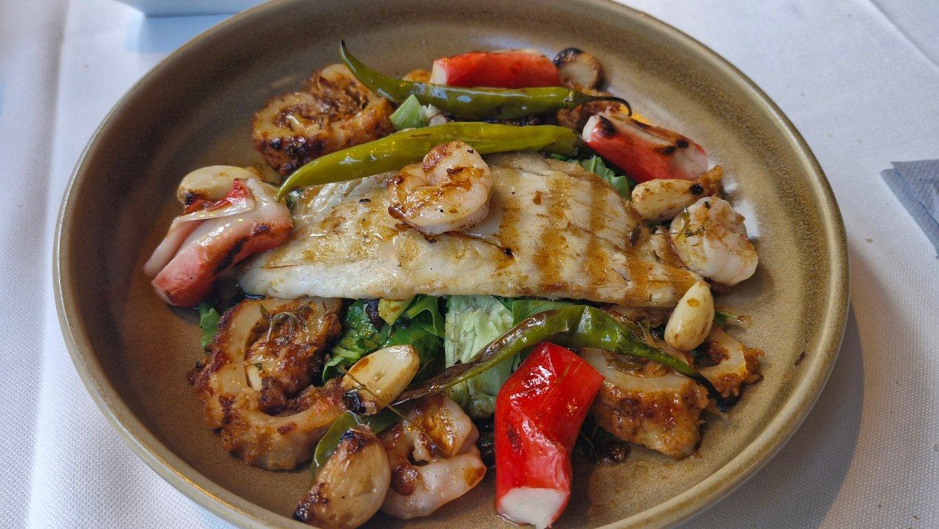 İskele Balık Pişiricisi Antalya Balık Restaurantı Lezzetli Deniz Ürünleri fotoğraf 15