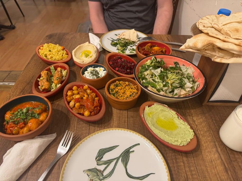 Falfool Vegan House ( Falafel & Hummus ) fotoğraf 6