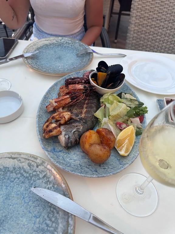 LA LUNA STEAK & FISH RESTAURANT fotoğraf 8