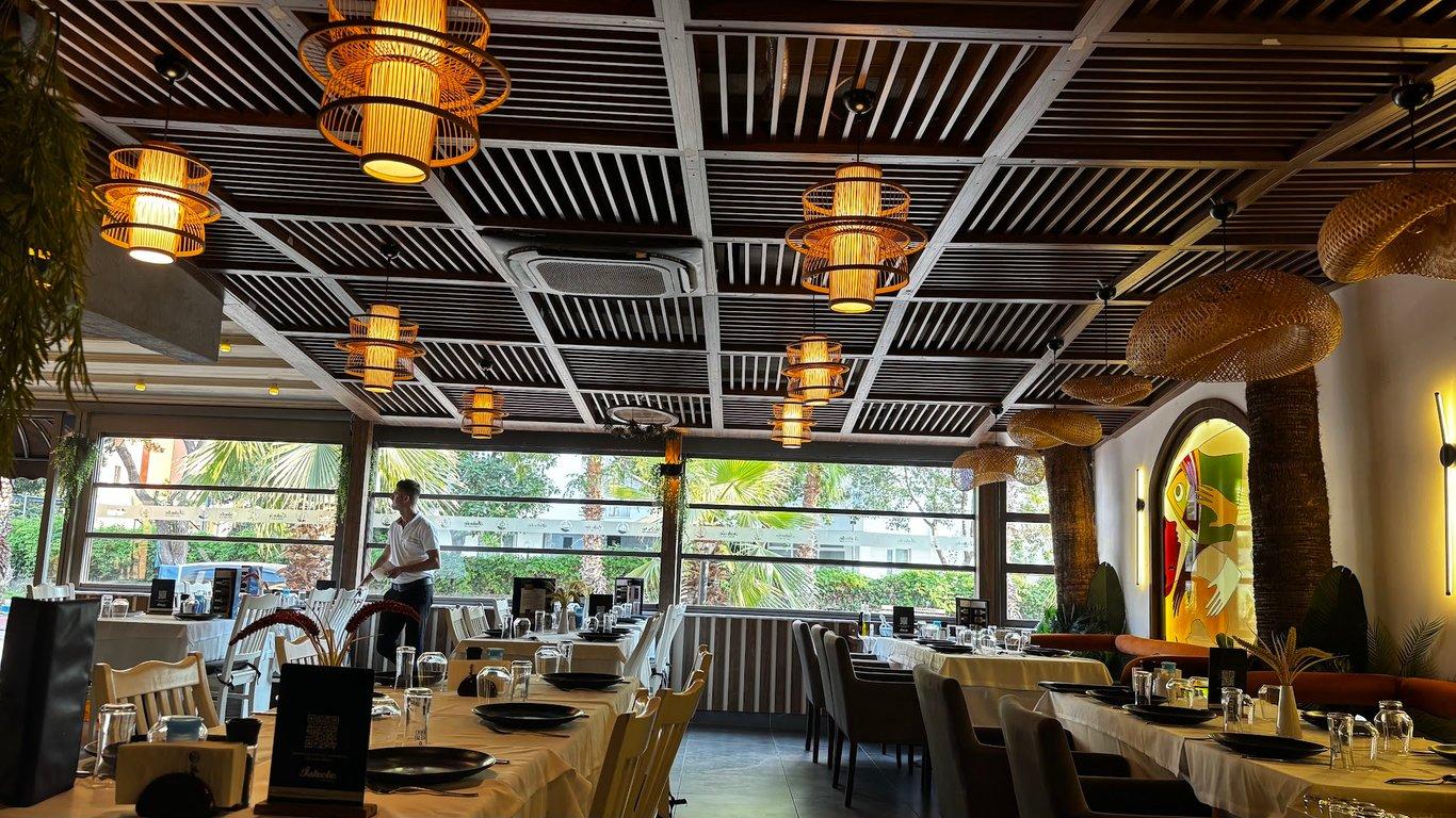 İskele Balık Pişiricisi Antalya Balık Restaurantı Lezzetli Deniz Ürünleri fotoğraf 17
