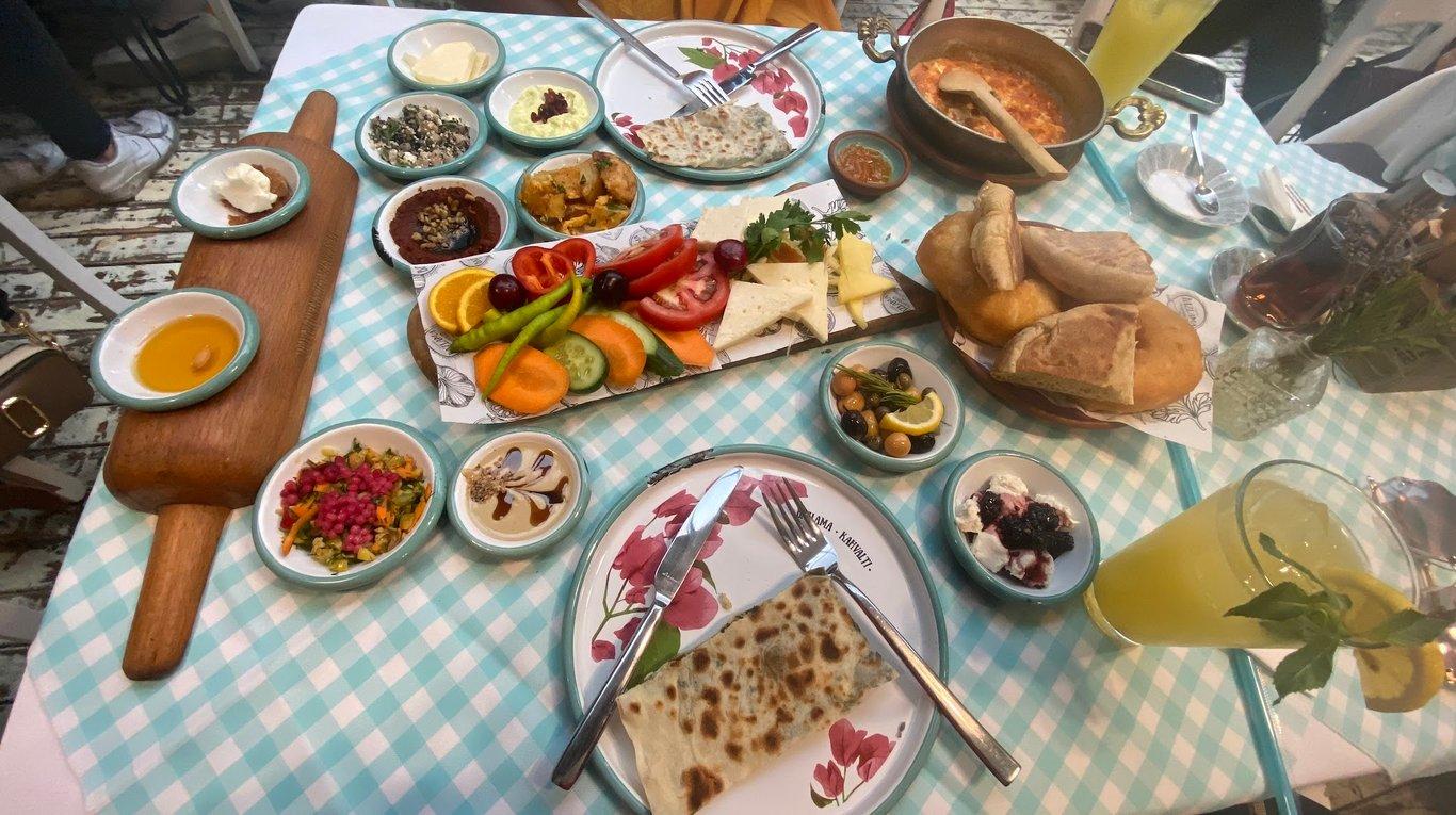 Çeşme Bazlama Kahvaltı - Alaçatı fotoğraf 5