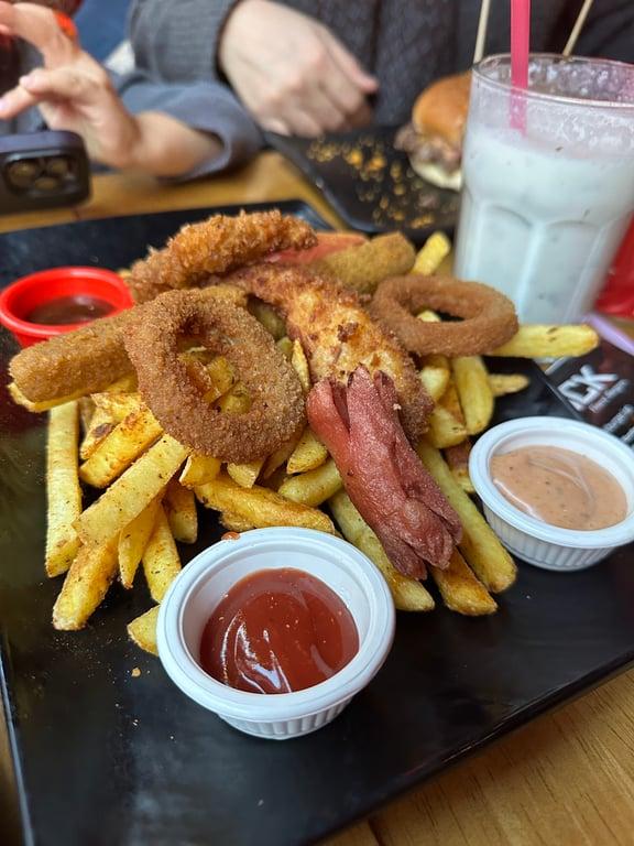 Chuck Burger fotoğraf 5