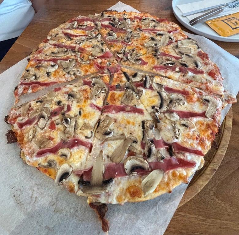 8 Dil Pizza (Eski 3. Cadde) fotoğraf 8