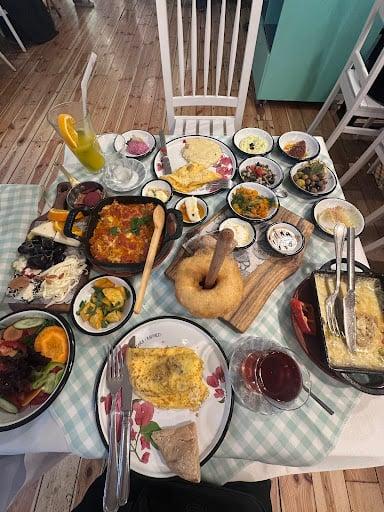 Çeşme Bazlama Kahvaltı Nişantaşı 3 fotoğraf 5
