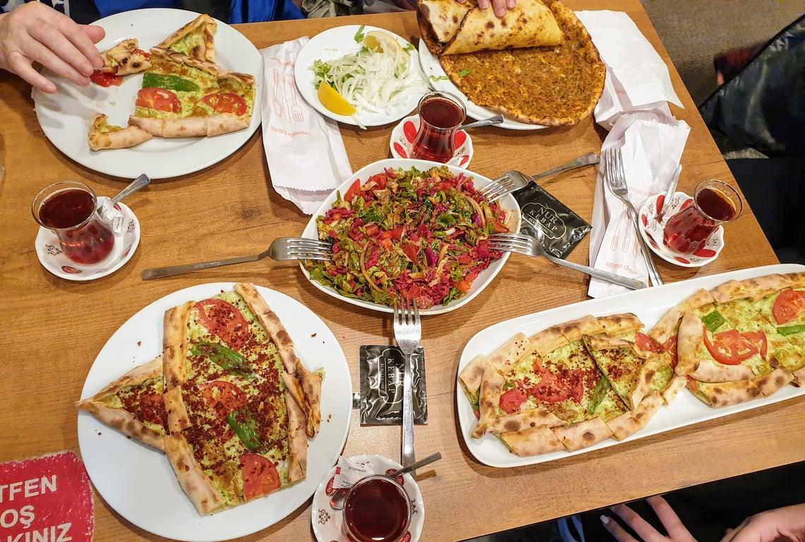 Nur Kebap Lahmacun Pide salonu fotoğraf 16