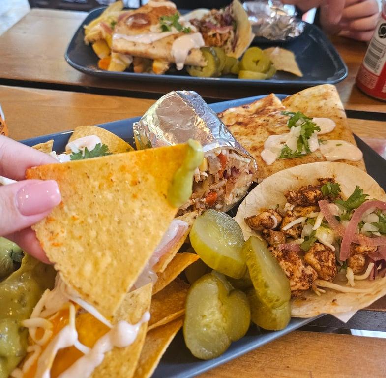 Two Amigos Taco Bornova fotoğraf 21