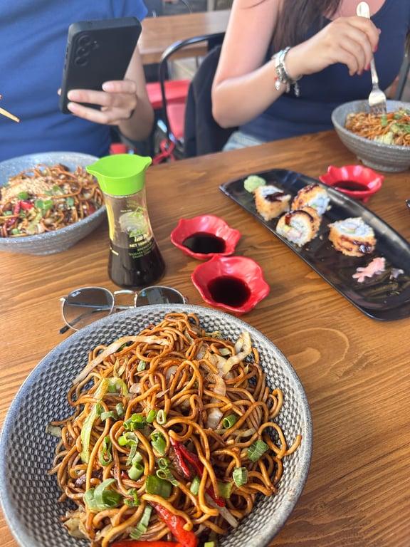 Hai Hai Sushi Bar & Asian Kitchen fotoğraf 5