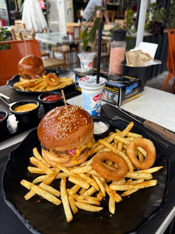 1973 Eskiden Burger & Sandviç Alaçatı fotoğraf 5
