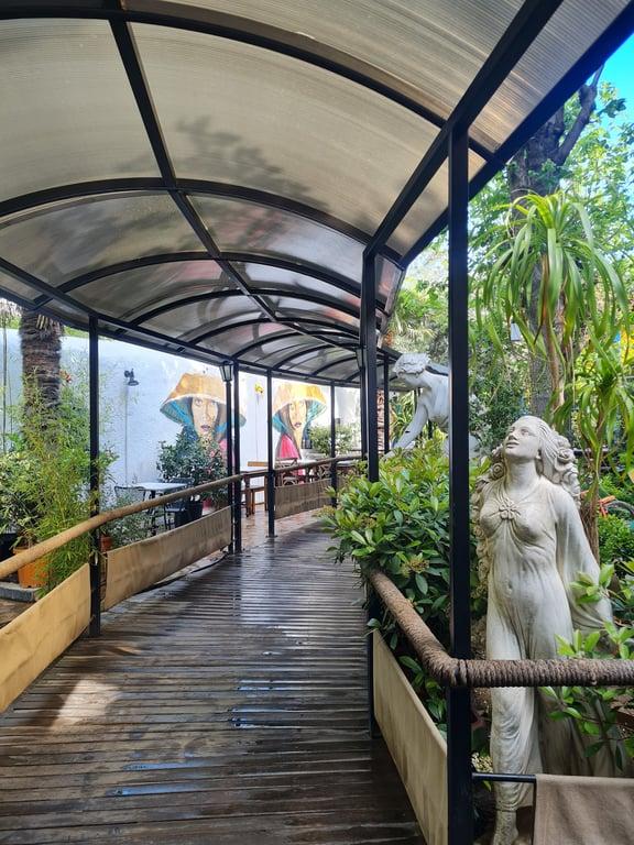 Varuna Gezgin Cafe - İzmir - Bornova Köşk fotoğraf 3
