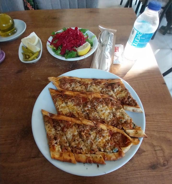 Nefis Pide fotoğraf 1