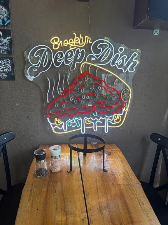 Deepdish Brooklyn Pizza and snacks fotoğraf 2