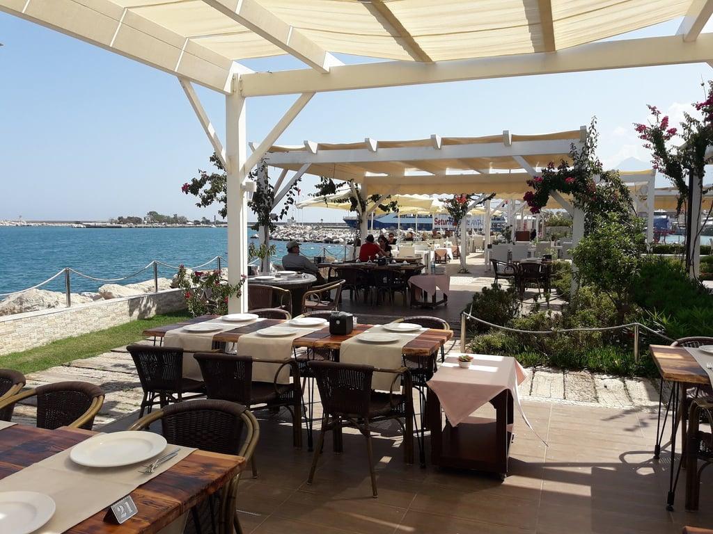 Ship Inn Marina Restaurant fotoğraf 4