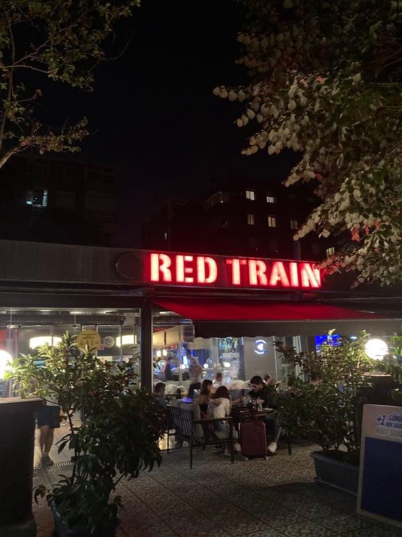 Red Train fotoğraf 12