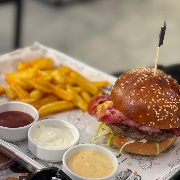 REEL BURGER fotoğraf 3