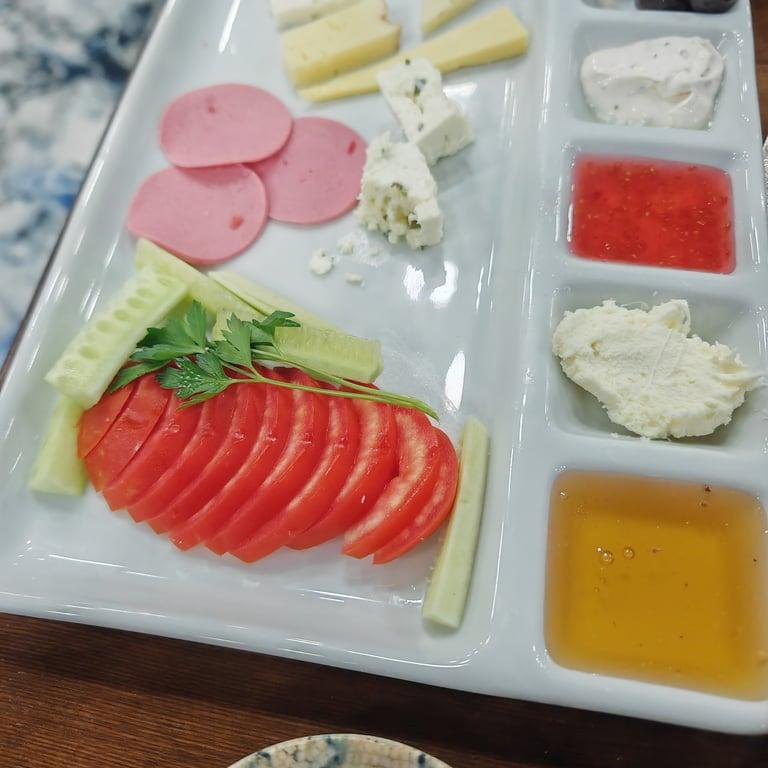 Üsküdar Van Kahvaltı Salonu Cafe & Restaurant fotoğraf 11