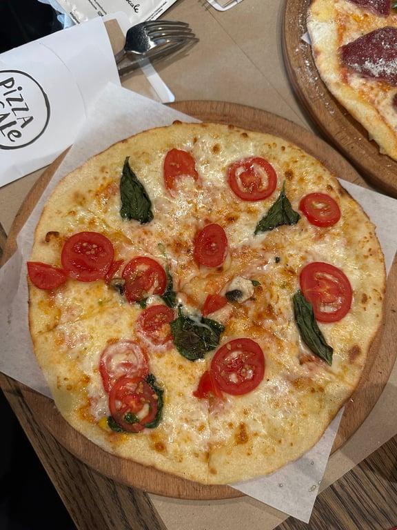 Pizza Locale fotoğraf 9