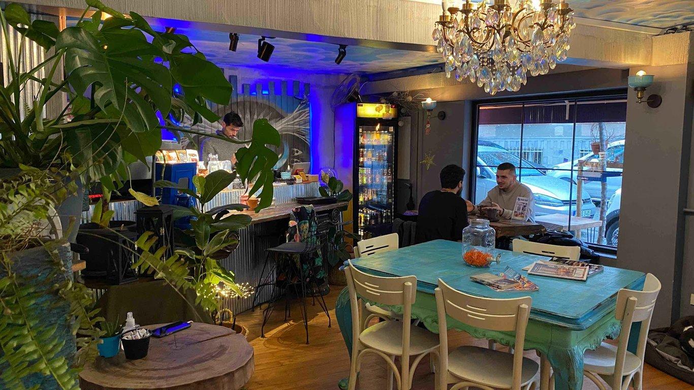 Bykush Sokak - BURGER , Coffee & Dessert | Kadıköy Moda Kahve & Cafe fotoğraf 2