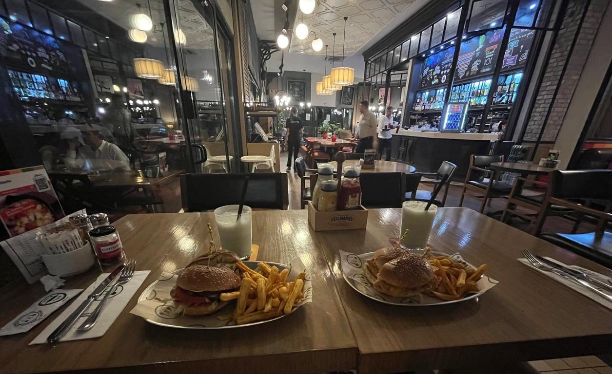 Shakespeare Coffee & Bistro (Akra) fotoğraf 13