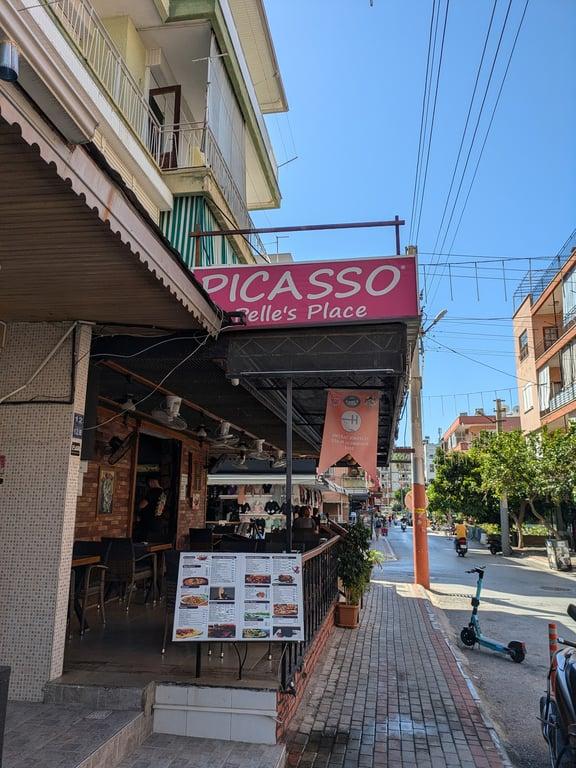 Picasso Cleopatra Restaurant Cafe & Bar