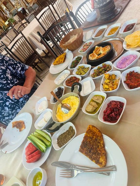 HAMMUŞUN YERİ YAĞMUR KAHVALTI SALONU fotoğraf 2