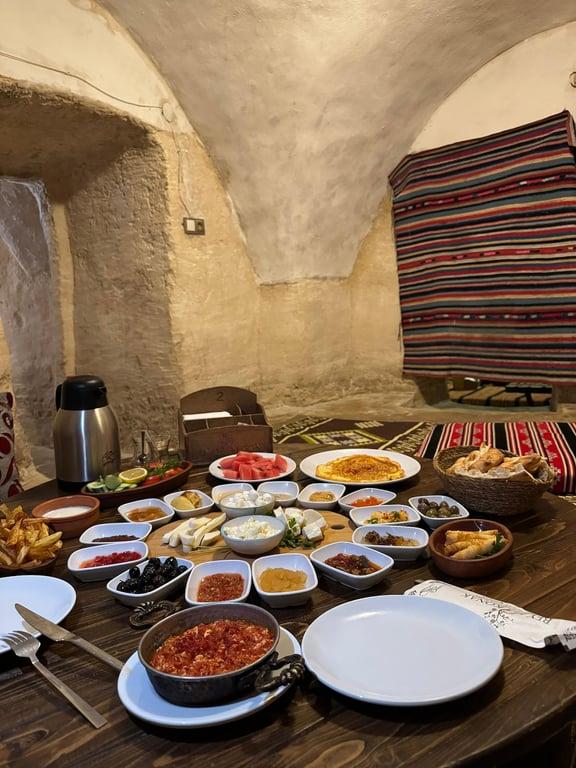 MİDYAT BEYAZ KONAK YÖRESEL SERPME KAHVALTI KAFE RESTORAN&TARİHİ KONAK fotoğraf 12