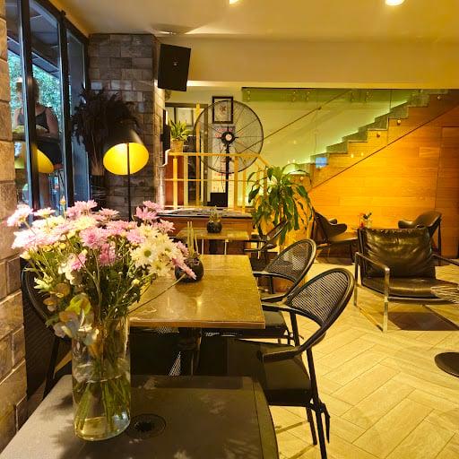 Cafe Zone - Restaurant & Bar