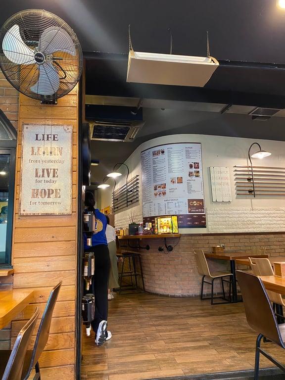 Cozy Burger & Steak fotoğraf 3